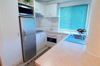 Excellsior - Darwin Holiday 16