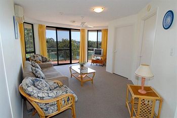 Excellsior - Darwin Holiday 20