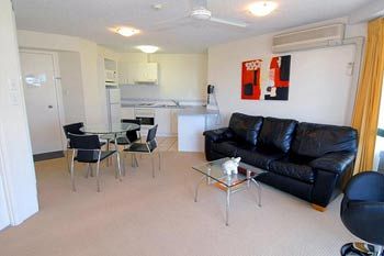 Excellsior - Darwin Holiday 21