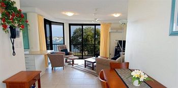 Excellsior - Darwin Holiday 24