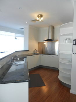 Beachside Resort - Kawana Waters - Darwin Holiday 33