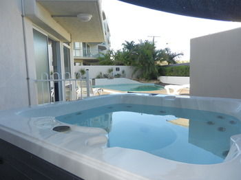 Beachside Resort - Kawana Waters - Darwin Holiday 53