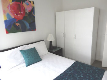 AKOM Docklands - Darwin Holiday 1