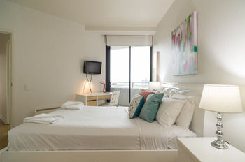 AKOM Docklands - Darwin Holiday 21