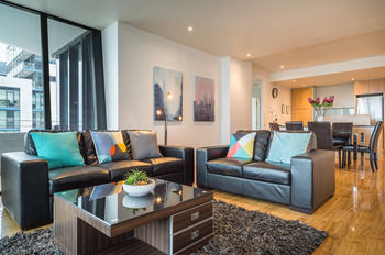 AKOM Docklands - Darwin Holiday 40