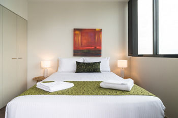 AKOM Docklands - Darwin Holiday 47