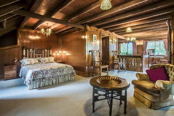 A Camelot Tower & Penthouse - Darwin Holiday 36