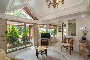 A Camelot Tower & Penthouse - Darwin Holiday 44