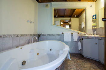 A Camelot Tower & Penthouse - Darwin Holiday 50