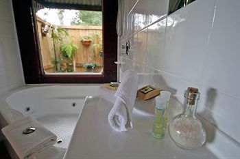 Bendles Cottages And Country Villas - Darwin Holiday 13