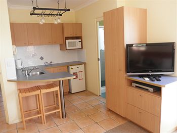 Twin Quays Noosa Resort - Darwin Holiday 15