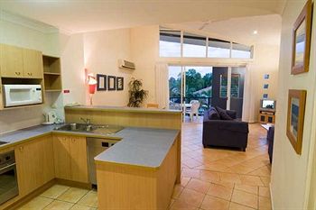 Twin Quays Noosa Resort - Darwin Holiday 17