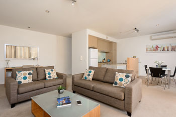 Apartments @ Glen Waverley - Darwin Holiday 9