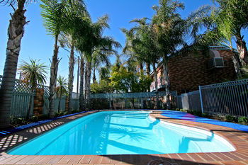 Cattleman's Country Motor Inn & Serviced Apartments - Darwin Holiday 15