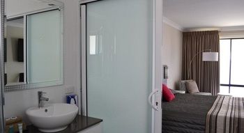 Cattleman's Country Motor Inn & Serviced Apartments - Darwin Holiday 18
