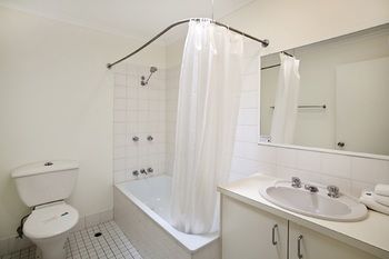 Beach Breakers Resort - Darwin Holiday 36