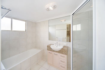 Surf Dance - Darwin Holiday 17