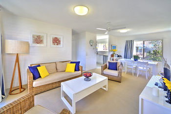 Surf Dance - Darwin Holiday 42