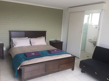 Sinclairs Country Retreat - Darwin Holiday 25