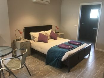 Sinclairs Country Retreat - Darwin Holiday 35