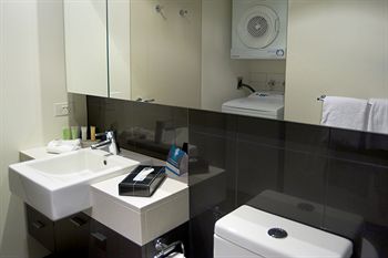 Amity South Yarra Apartments - Darwin Holiday 7