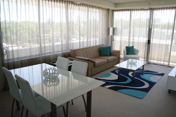 Monaco - Darwin Holiday 8