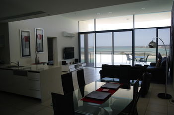 Monaco - Darwin Holiday 16