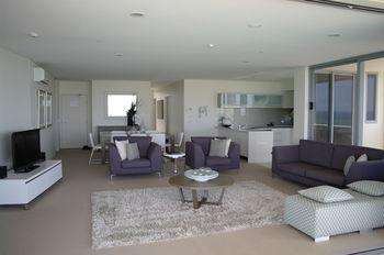 Monaco - Darwin Holiday 18