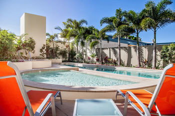 Monaco - Darwin Holiday 31