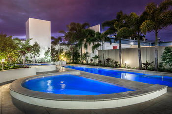 Monaco - Darwin Holiday 32