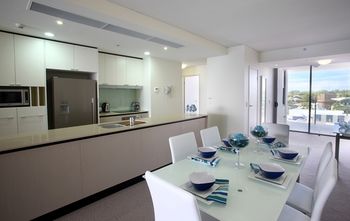 Monaco - Darwin Holiday 48