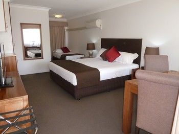 McNevin's Tamworth Motel - Darwin Holiday 24