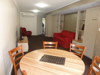 McNevin's Tamworth Motel - Darwin Holiday 29