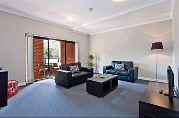 Ryals Serviced Apartments Camperdown - Darwin Holiday 8