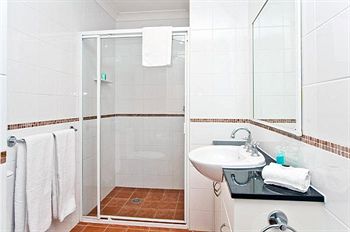 Ryals Serviced Apartments Camperdown - Darwin Holiday 13