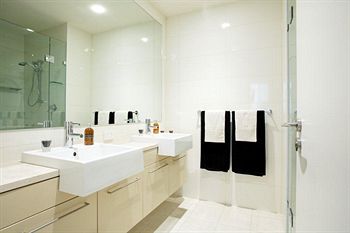 Wyndel Apartments - Clarke Street - Darwin Holiday 11