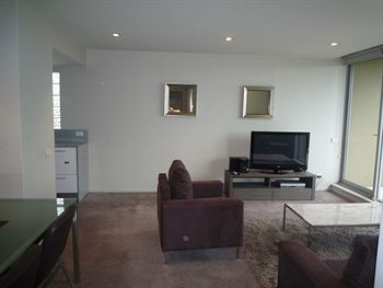Wyndel Apartments - Harbour Watch - Darwin Holiday 7