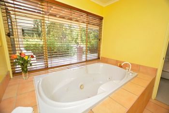 House Of Laurels - Darwin Holiday 42