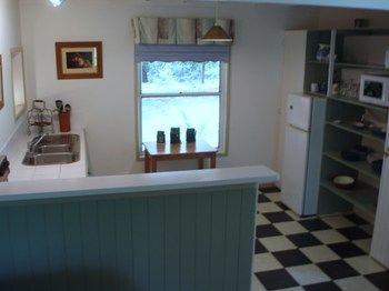 House Of Laurels - Darwin Holiday 63