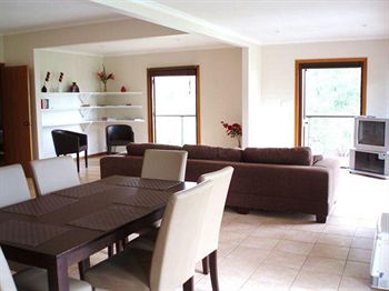 House Of Laurels - Darwin Holiday 5