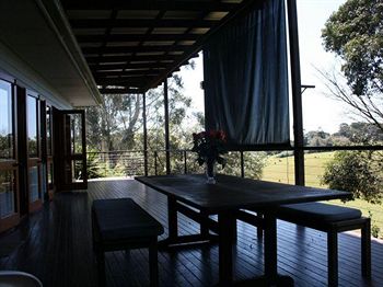 House Of Laurels - Darwin Holiday 6