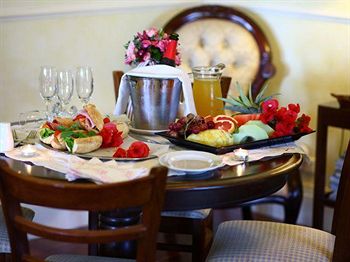 House Of Laurels - Darwin Holiday 10