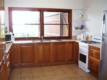 House Of Laurels - Darwin Holiday 14