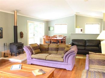 House Of Laurels - Darwin Holiday 36