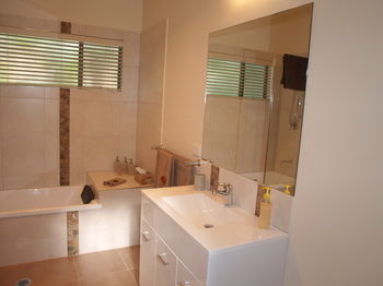 The African Cottage - Darwin Holiday 10