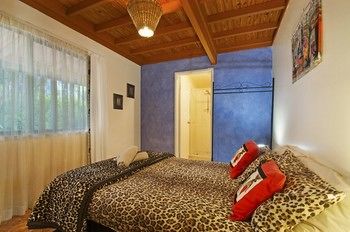 The African Cottage - Darwin Holiday 17