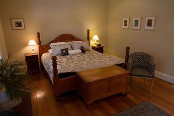 Tizzana Winery Bed & Breakfast - Darwin Holiday 2