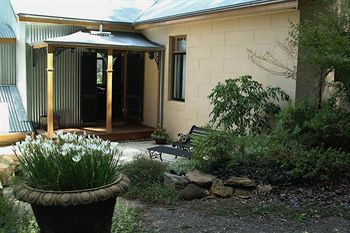 Tizzana Winery Bed & Breakfast - Darwin Holiday 8