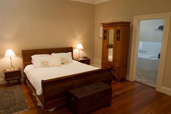 Tizzana Winery Bed & Breakfast - Darwin Holiday 11