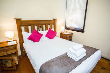 Sydney Harbour Bed & Breakfast - Darwin Holiday 5